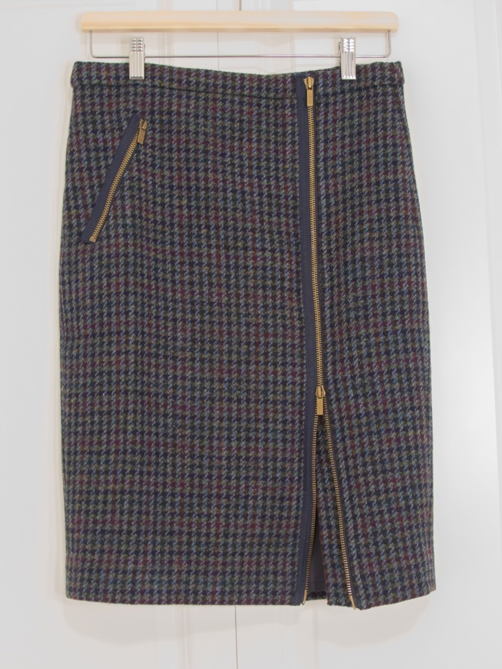 J. Crew - Wool Houndstooth Pencil Skirt (Size 4)